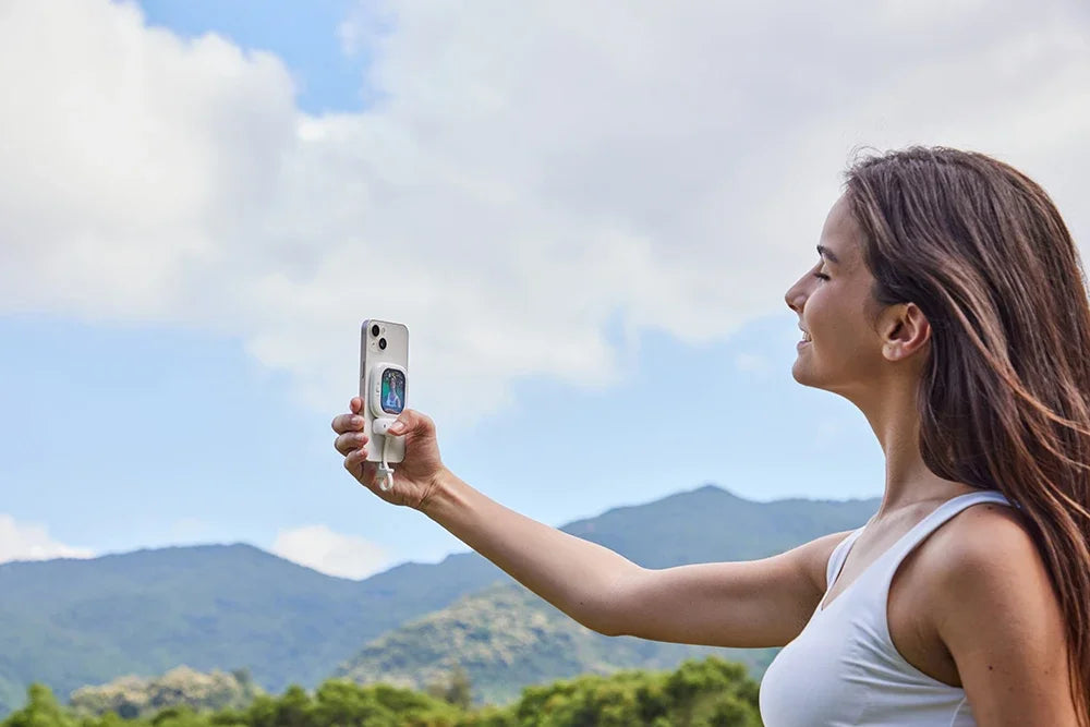 Voltelya™ Magnetic Selfie Monitor